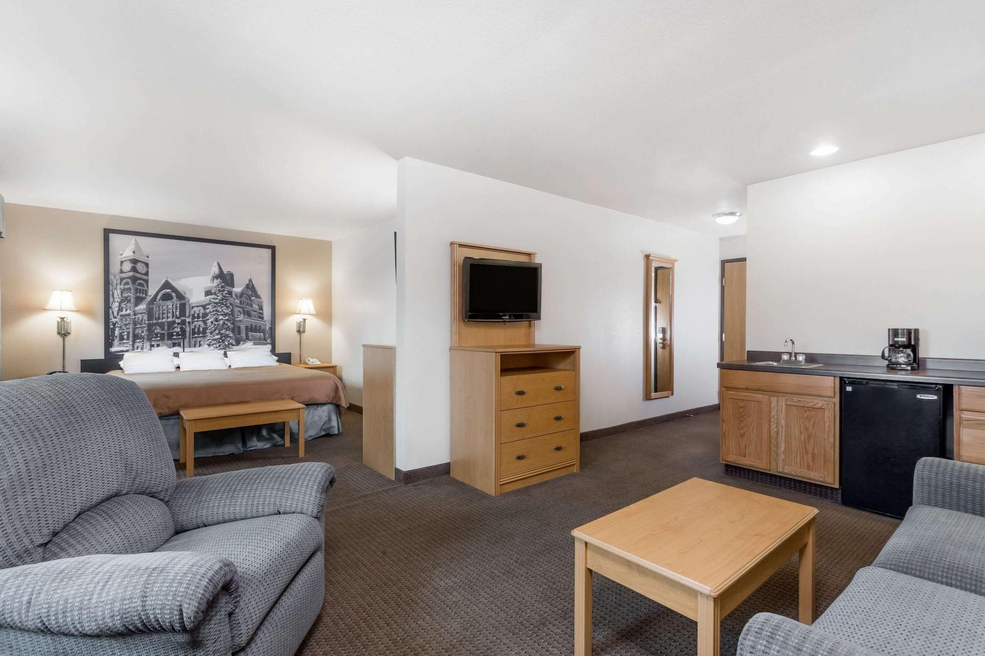 ซูเปอร์ 8 บาย วินด์แฮม มอนโร Hotel Monroe ภายนอก รูปภาพ