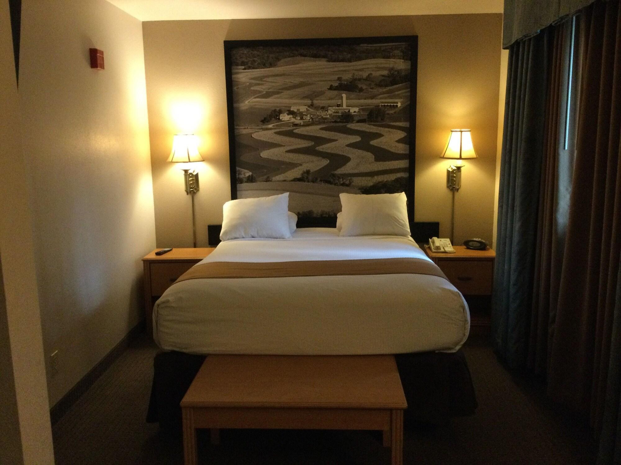 ซูเปอร์ 8 บาย วินด์แฮม มอนโร Hotel Monroe ภายนอก รูปภาพ